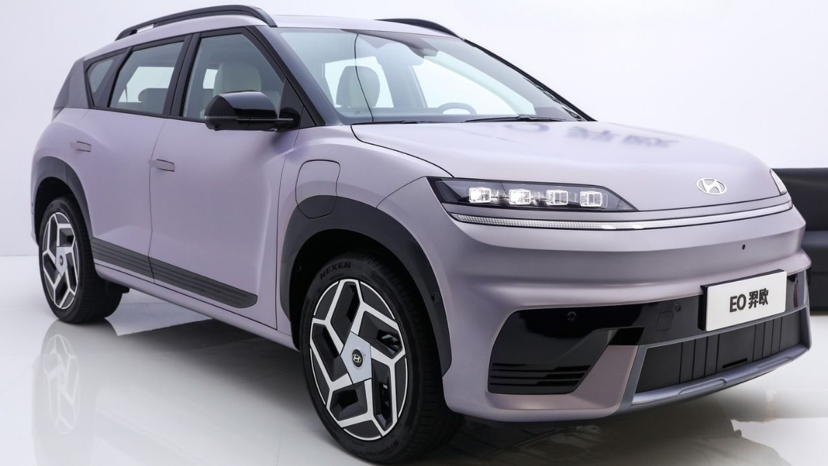 2026-Hyundai-Elexio-front-three-quarters