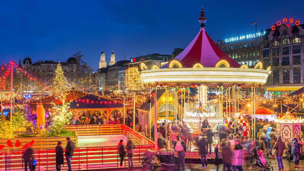 Panoramic view of Zurich´s Christmas Market.