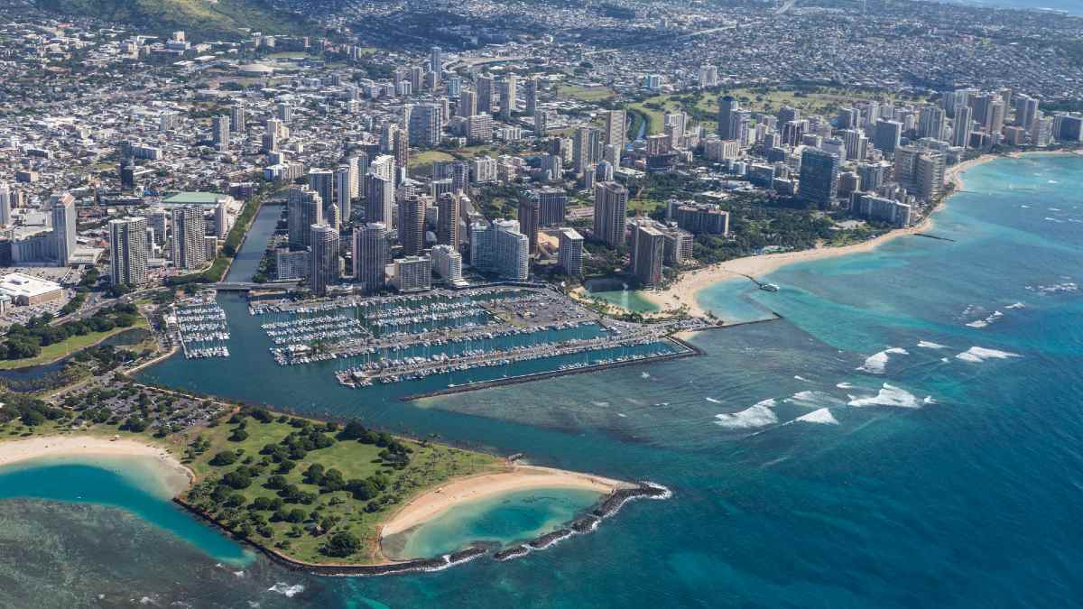 aerial view of Honolulu's shoreline