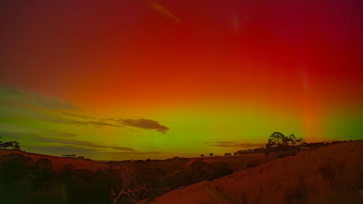 A red and green aurora at Tooradin.